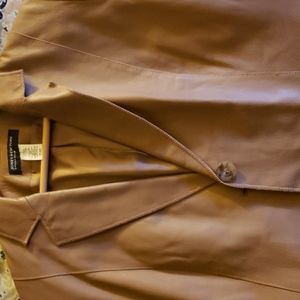 Jones New York leather blazer. Size L. Tan